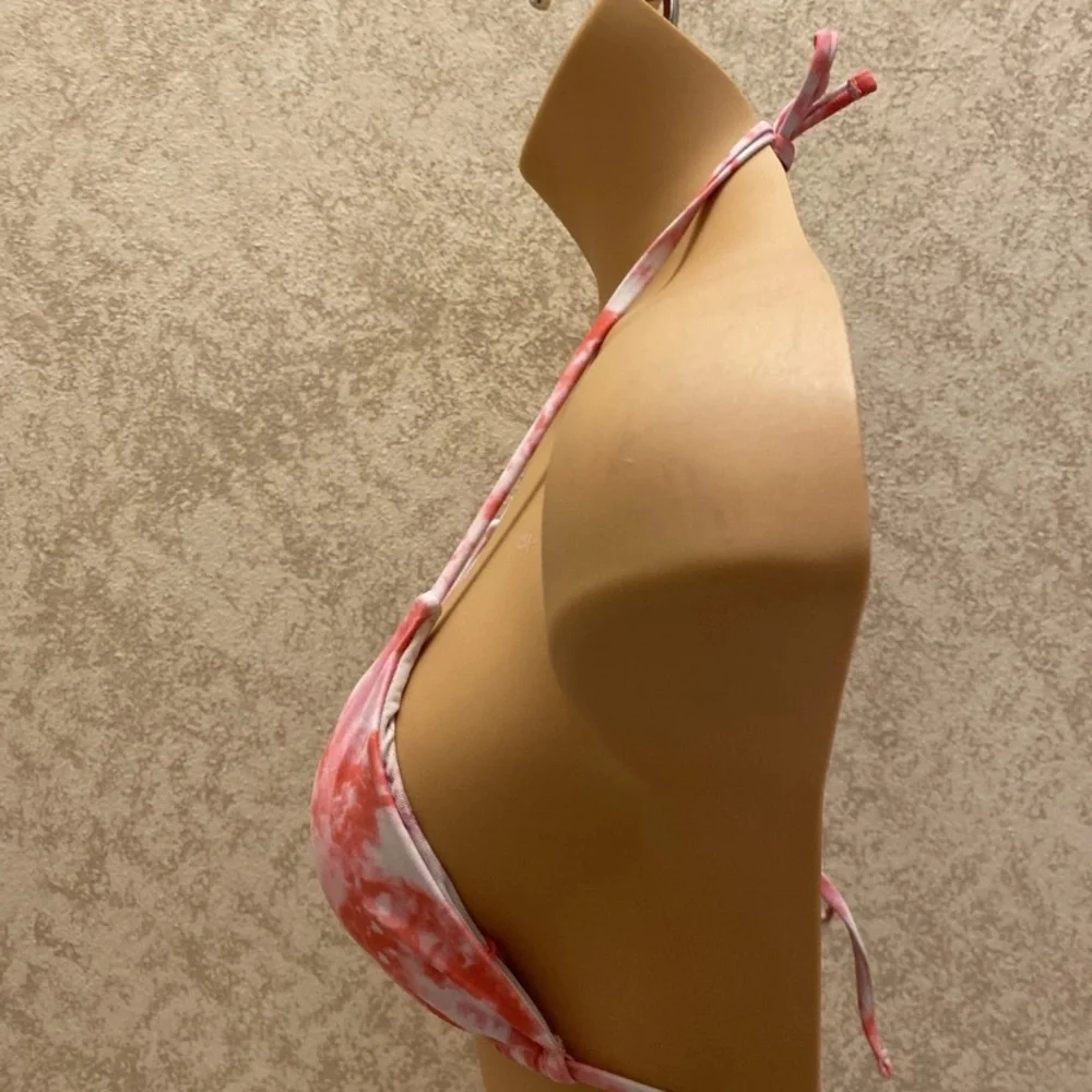 Fashion Nova Tie-Dye Bikini Top in Pink and White